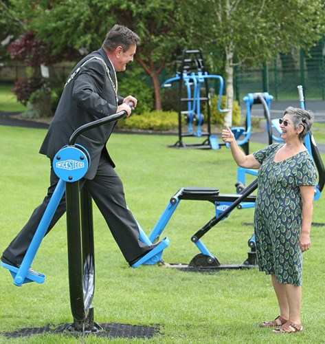 Outdoor fitness classes at Ronaldshay Park