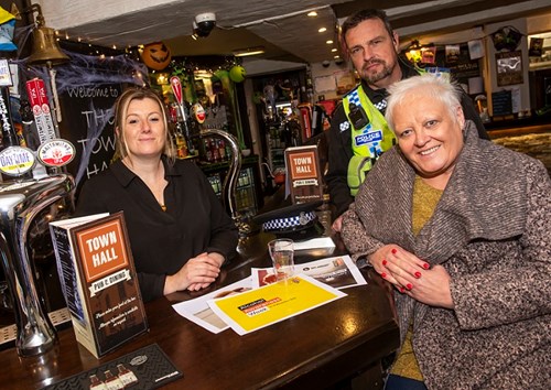 Councillor Grant supporting the alcohol awareness campaign