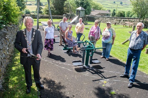 opening of outdoor childrens gym in reeth