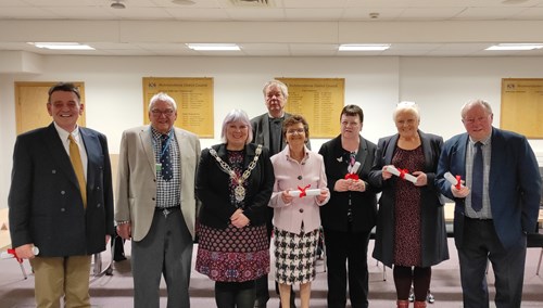 Councillors Parsons, Dawson, World, Peacock, Middlemiss, Grant and Cullen with Council Chairman Lorraine Hodgson after receiving the awards.
